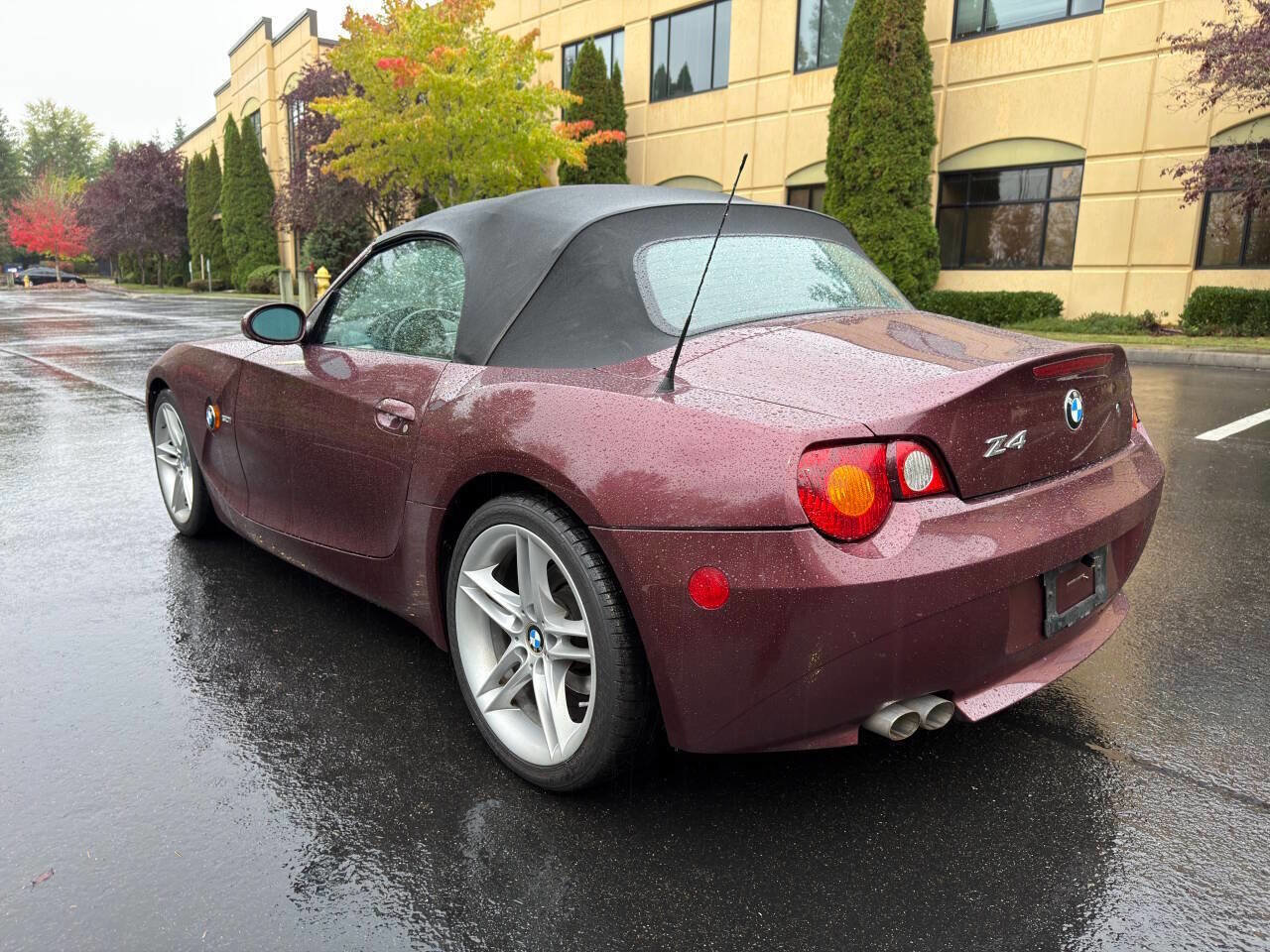 Used 2003 BMW Z4 3.0i image 9