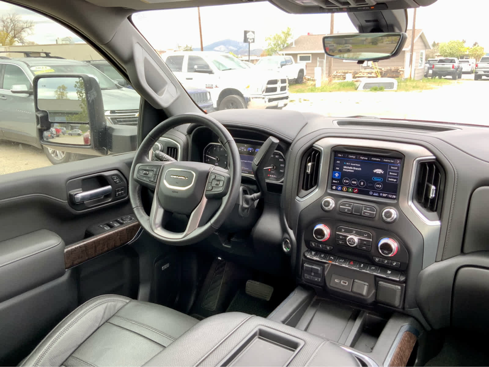 Used 2020 GMC Sierra 3500 Denali w/ Denali Ultimate Package AWD/4WD image 39