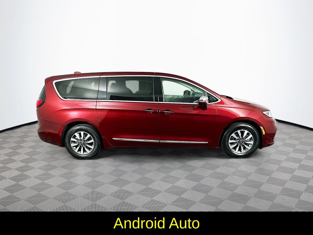 Used 2022 Chrysler Pacifica Limited FWD image 11