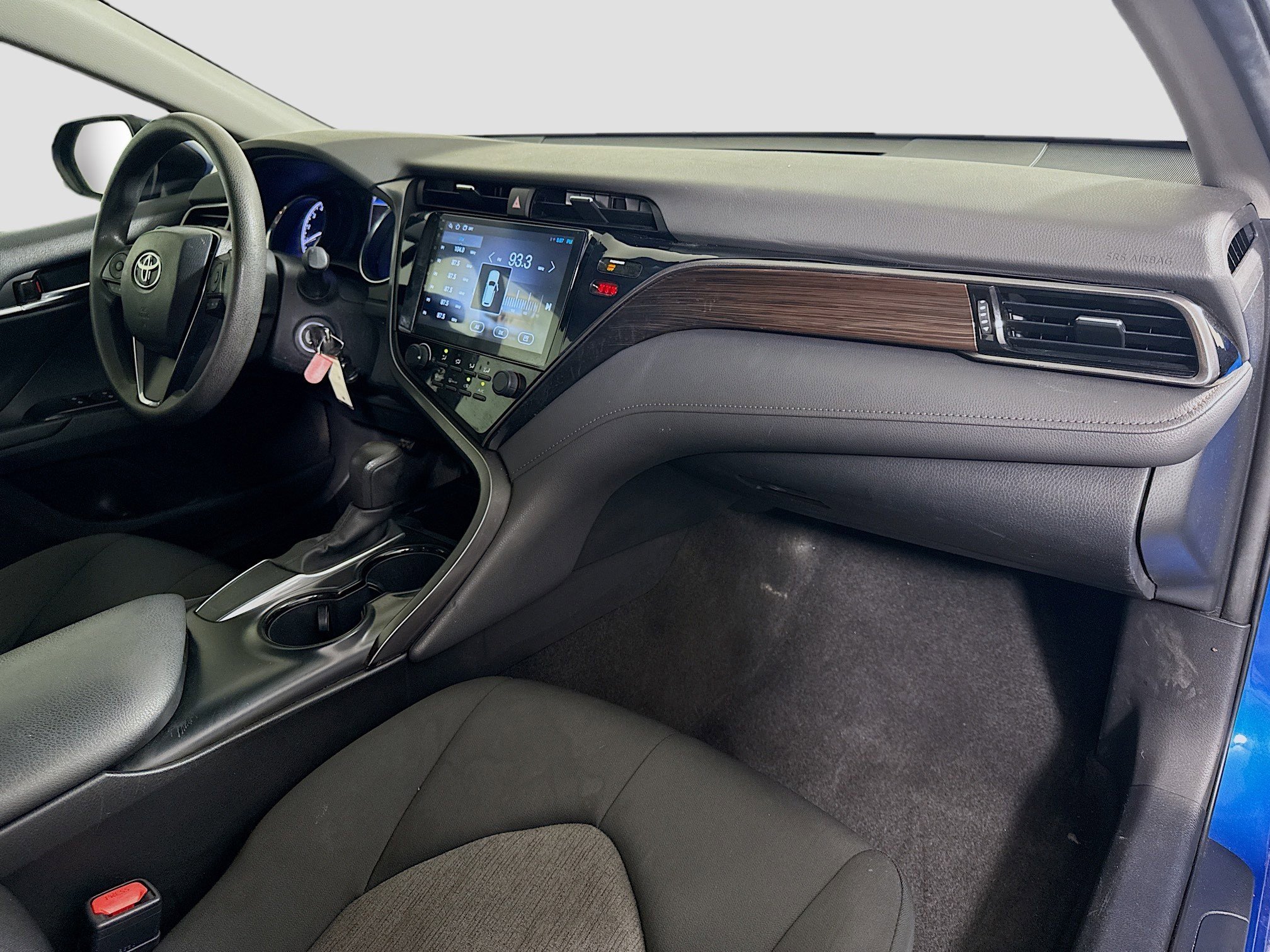 Used 2020 Toyota Camry LE w/ Carpet Mat Package image 29