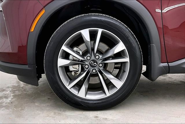 Certified 2025 INFINITI QX60 Luxe image 10