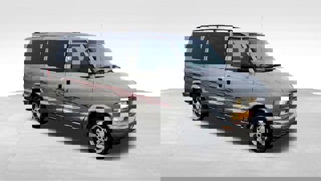 Used 2003 Chevrolet Astro LS w/ LS Preferred Equipment Group image 2