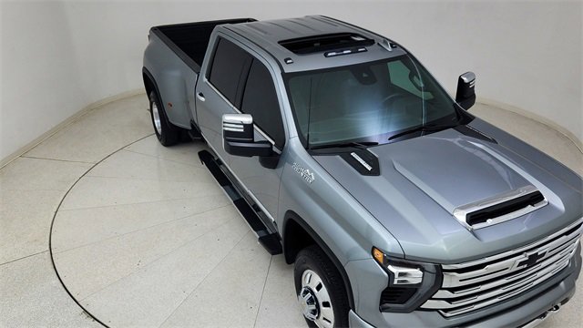 Used 2024 Chevrolet Silverado 3500 High Country image 76