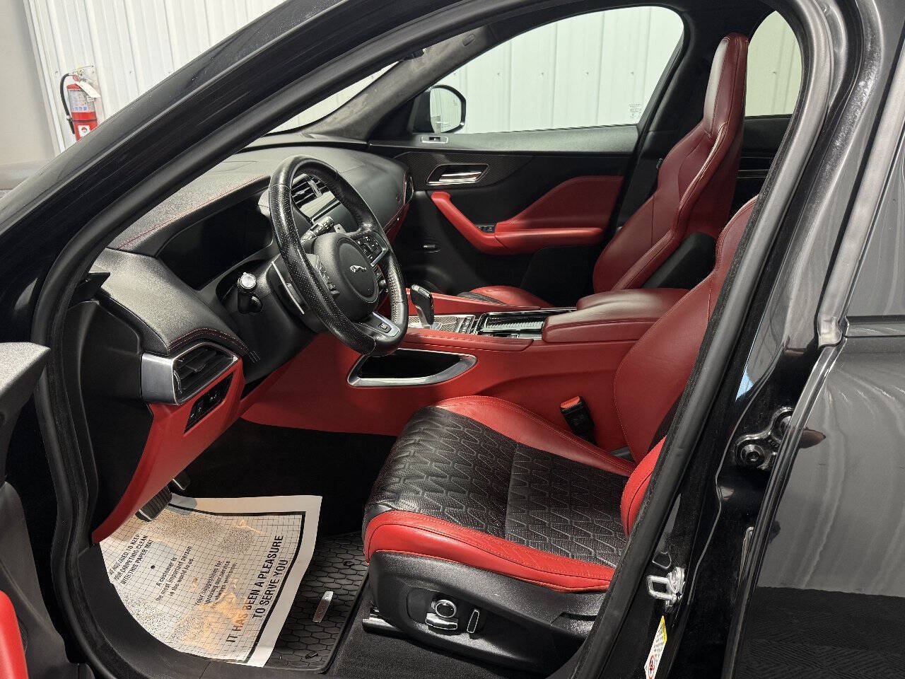 Used 2020 Jaguar F-PACE SVR AWD/4WD image 14