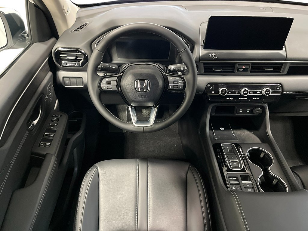 New 2026 Honda Pilot Touring image 13