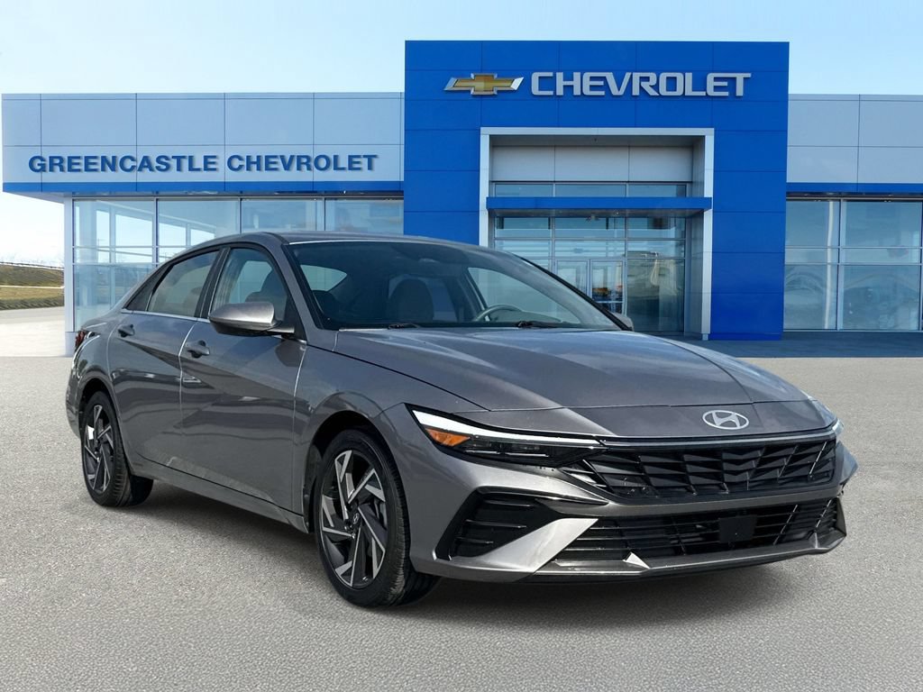 Used 2024 Hyundai Elantra SEL w/ Convenience Package