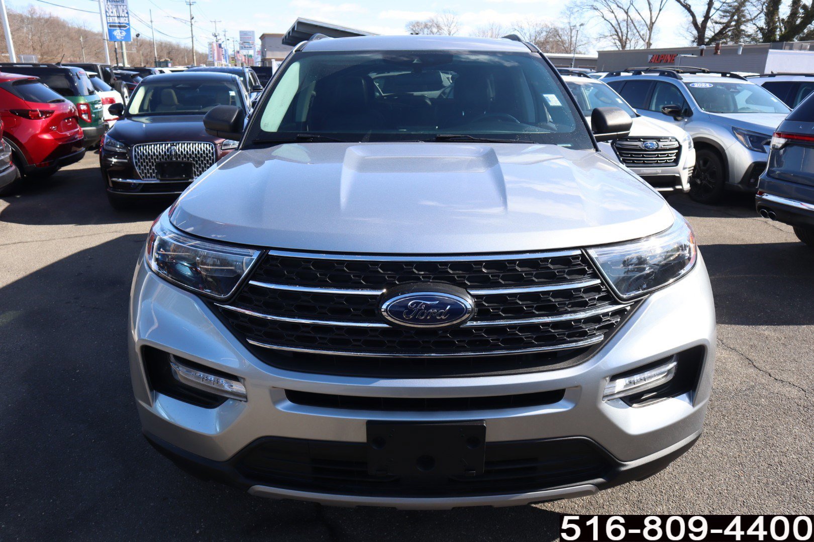 Used 2022 Ford Explorer XLT w/ Equipment Group 202A image 4