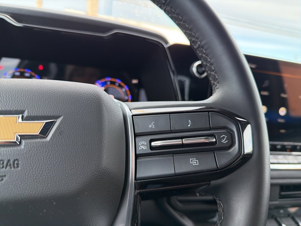 Used 2024 Chevrolet Colorado LT w/ LT Convenience Package II image 32