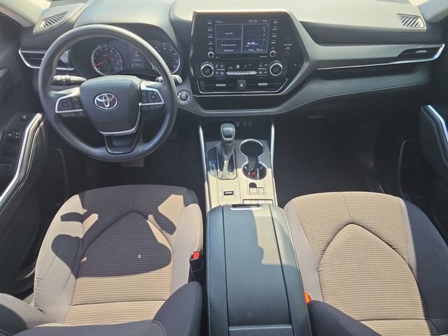Used 2022 Toyota Highlander L FWD image 13