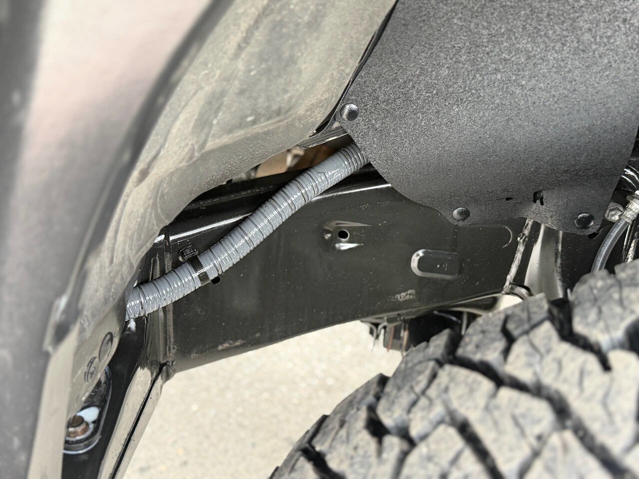 Used 2017 Toyota Tundra Limited w/ Limited Premium Package AWD/4WD image 39