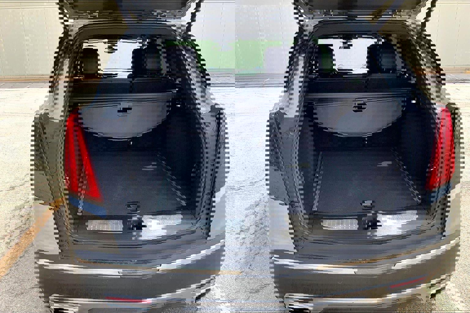 Certified 2025 Cadillac XT5 Premium Luxury image 4