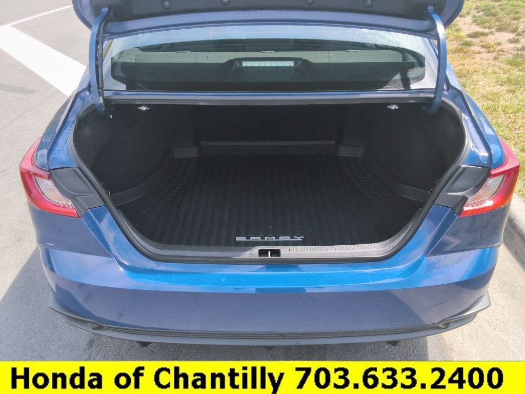 Used 2026 Toyota Camry SE FWD image 35