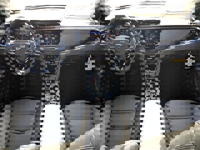 New 2025 Cadillac XT6 Luxury image 19