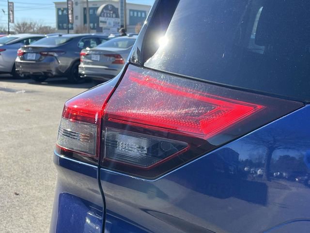 Used 2021 Nissan Rogue Platinum image 10