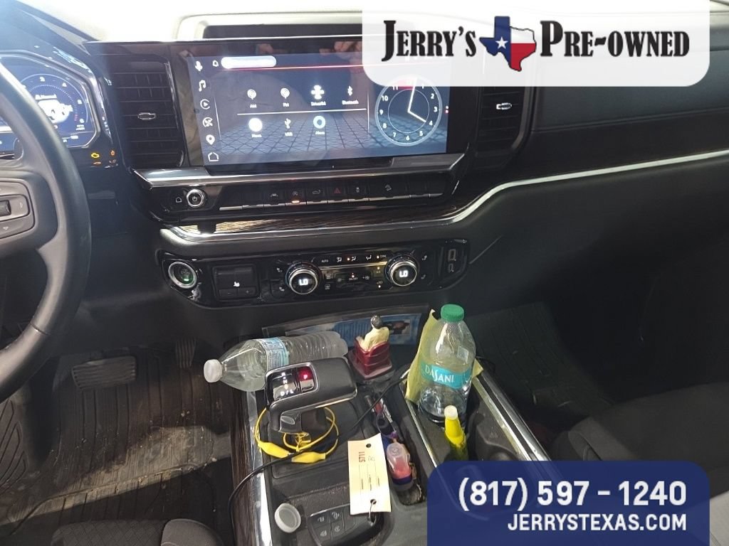 Used 2023 GMC Sierra 1500 Elevation w/ X31 Off-Road Package AWD/4WD image 10
