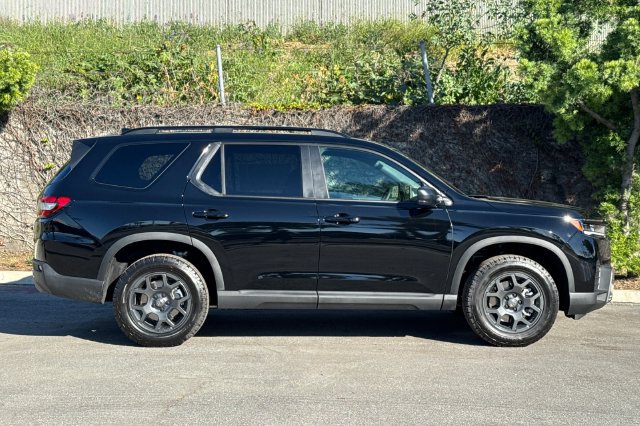 New 2026 Honda Pilot TrailSport image 3