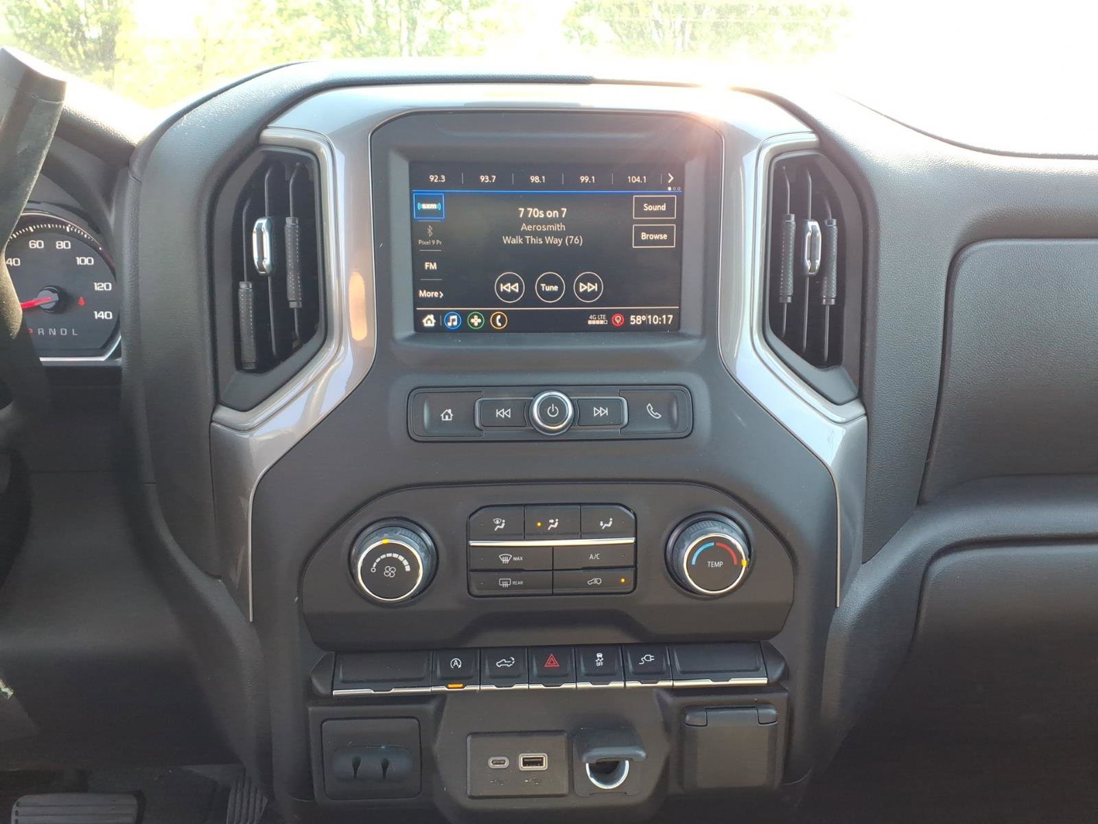 Used 2022 Chevrolet Silverado 1500 Custom w/ Safety Confidence Package image 11