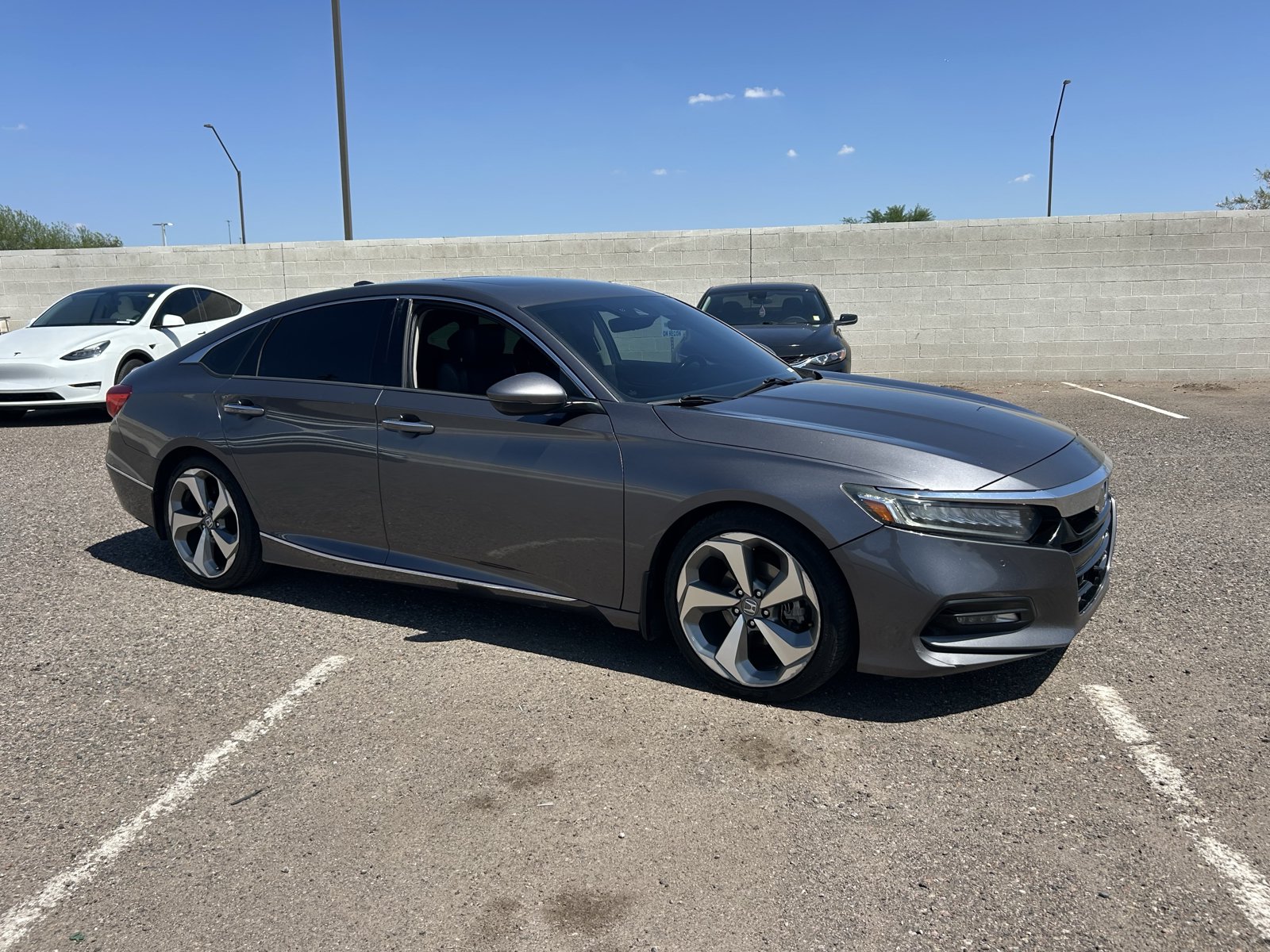 Used 2018 Honda Accord Touring image 7