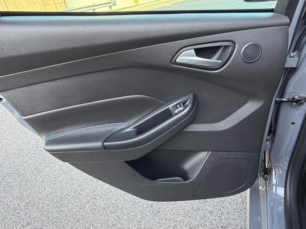 Used 2017 Ford Focus RS image 29