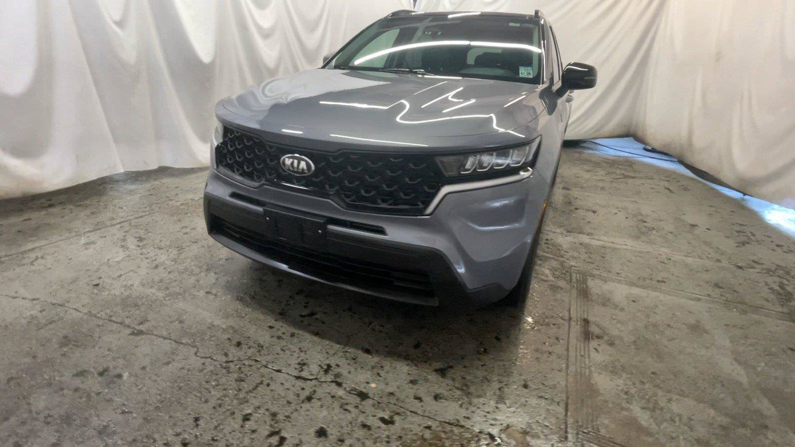 Used 2021 Kia Sorento S w/ Panoramic Sunroof Package AWD/4WD image 13