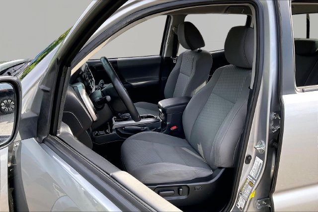 Used 2021 Toyota Tacoma SR5 RWD image 15