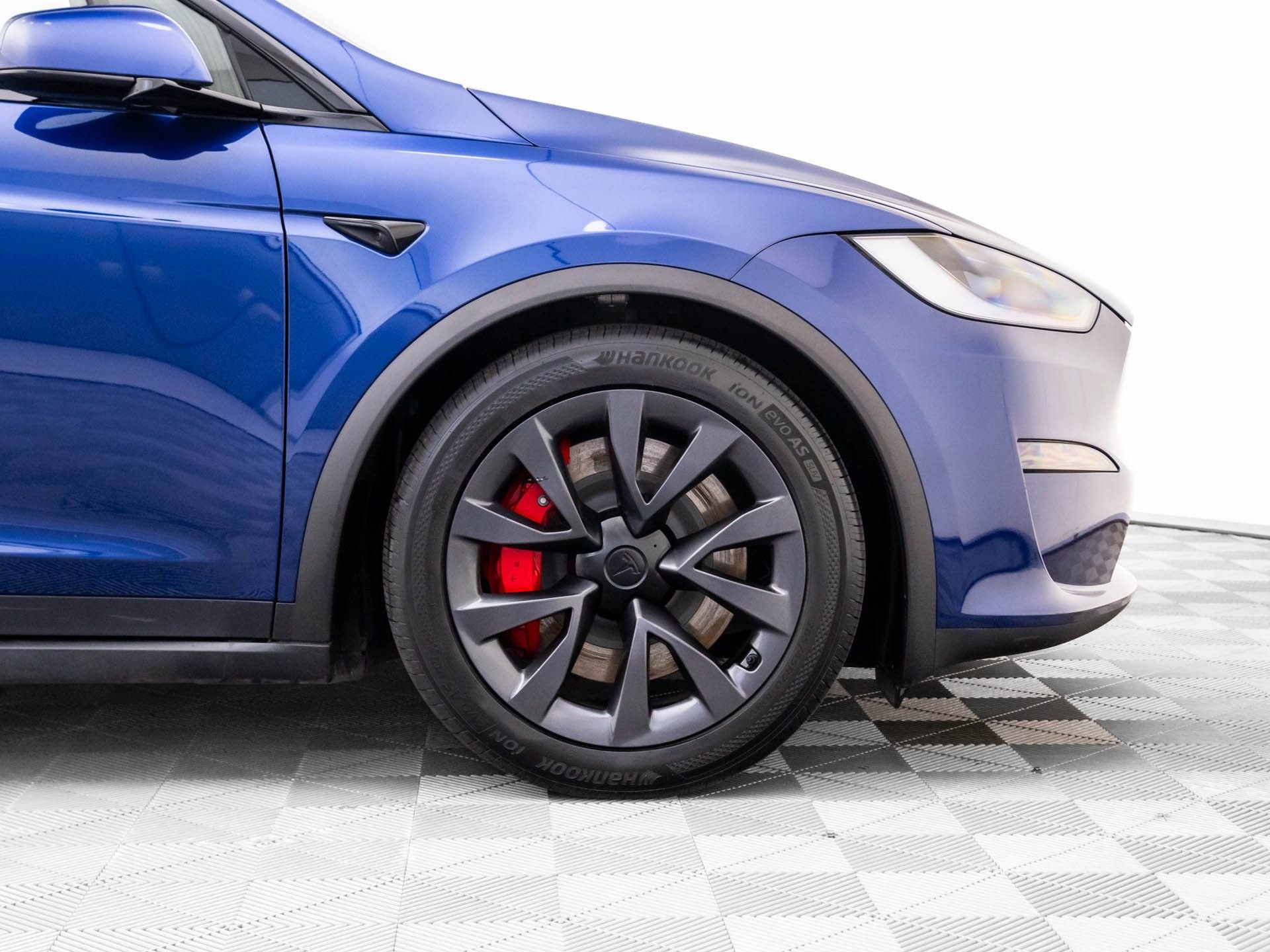 Used 2023 Tesla Model X Plaid image 28