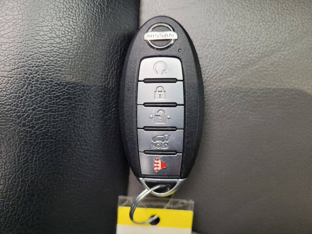 Used 2020 Nissan Pathfinder SL FWD image 32
