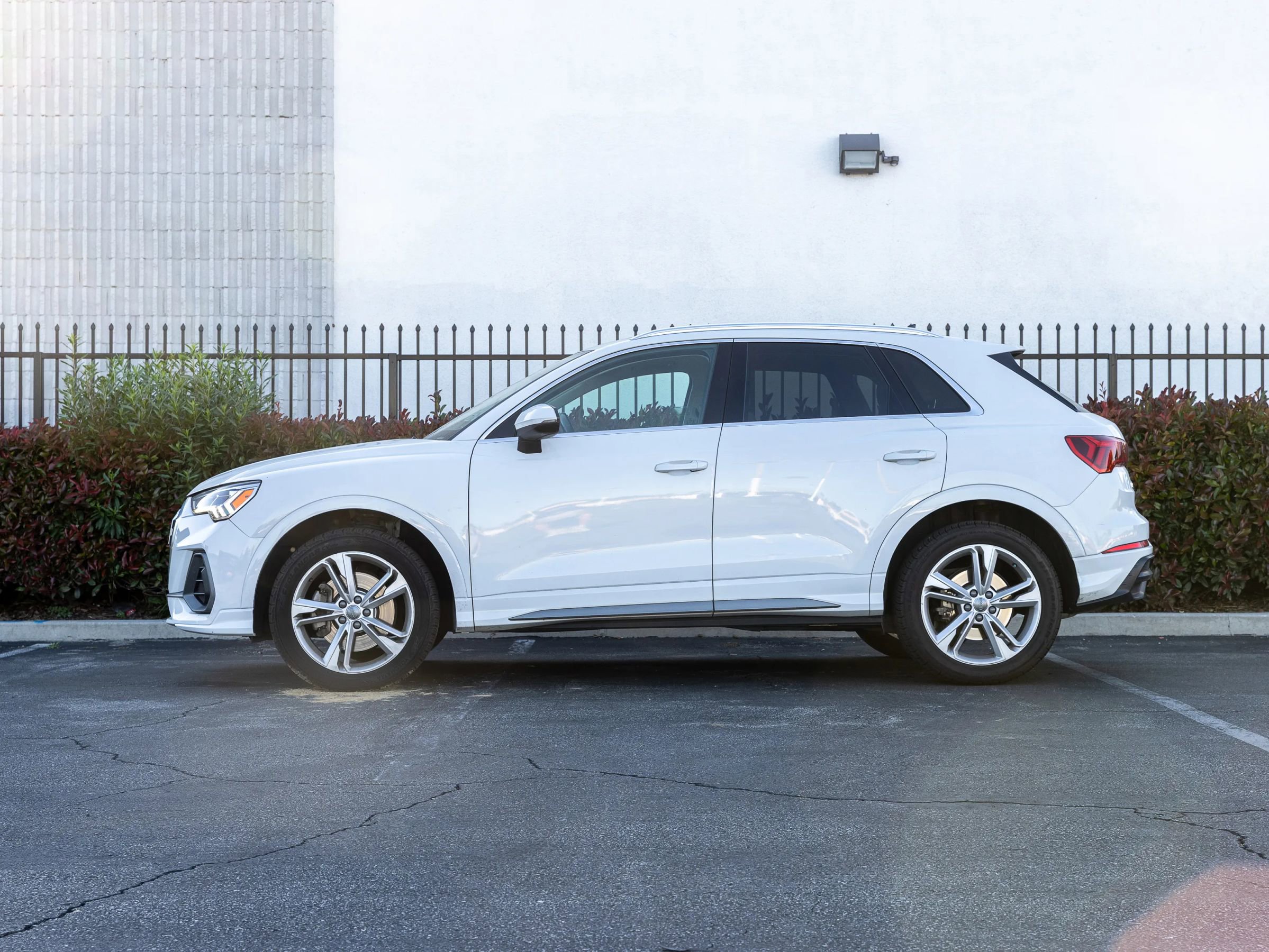 Used 2020 Audi Q3 2.0T Premium Plus w/ Premium Plus Package AWD/4WD image 3