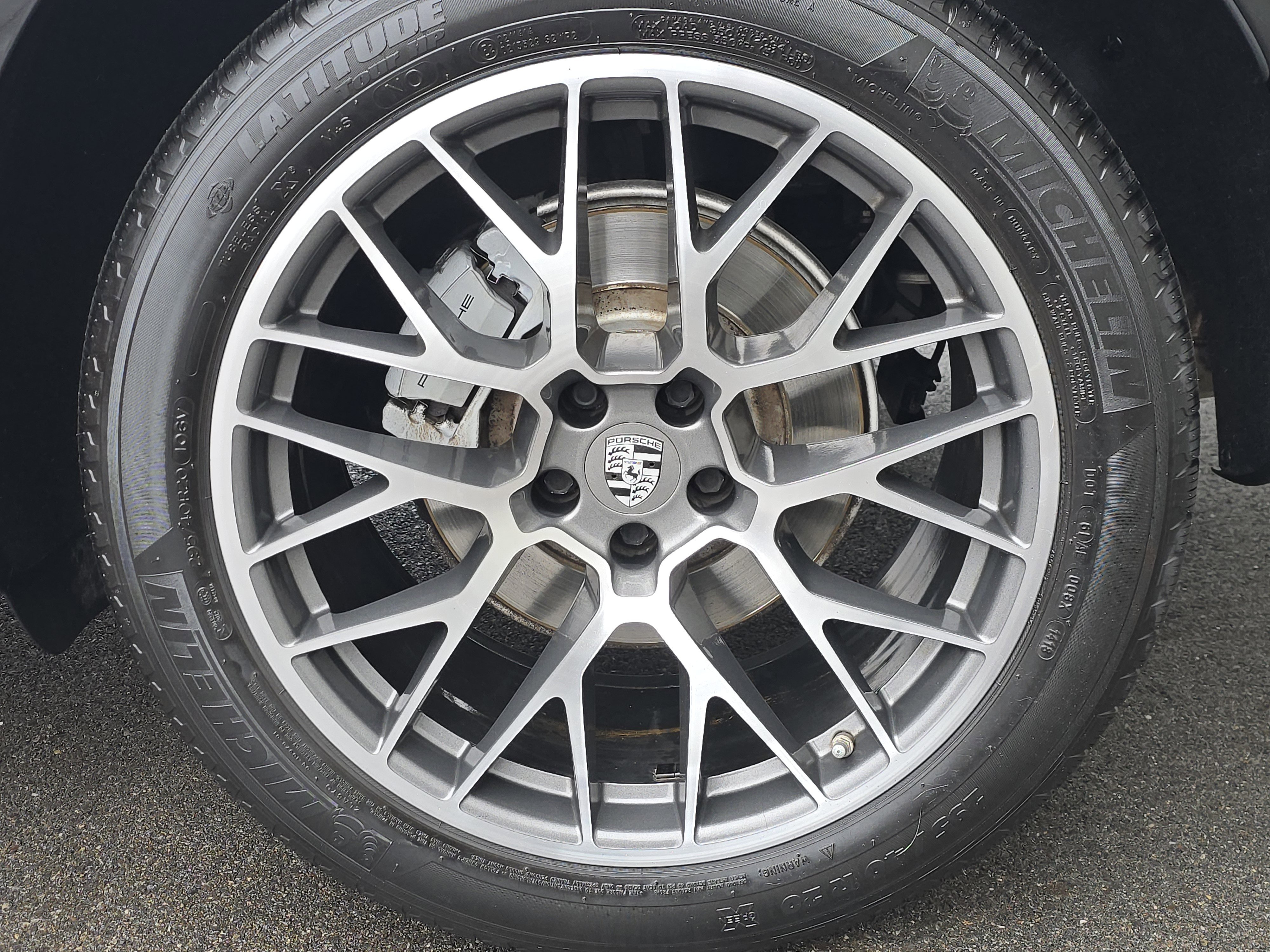 Used 2018 Porsche Macan S image 27