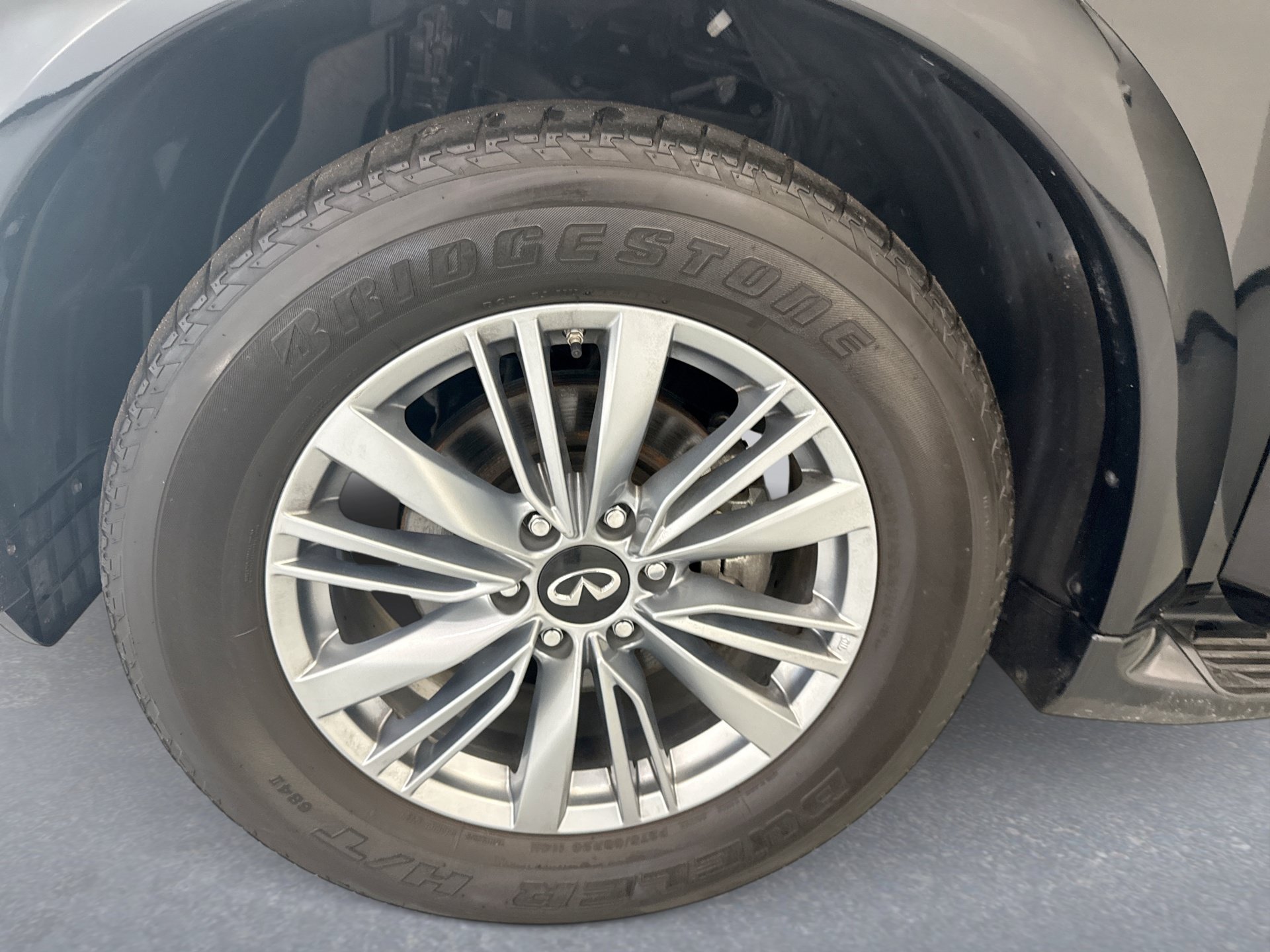 Used 2023 INFINITI QX80 Luxe w/ Cargo Package AWD/4WD image 28
