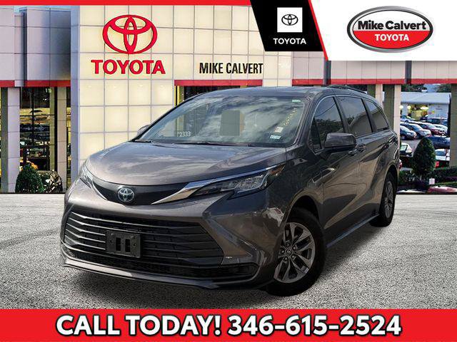 Certified 2022 Toyota Sienna LE
