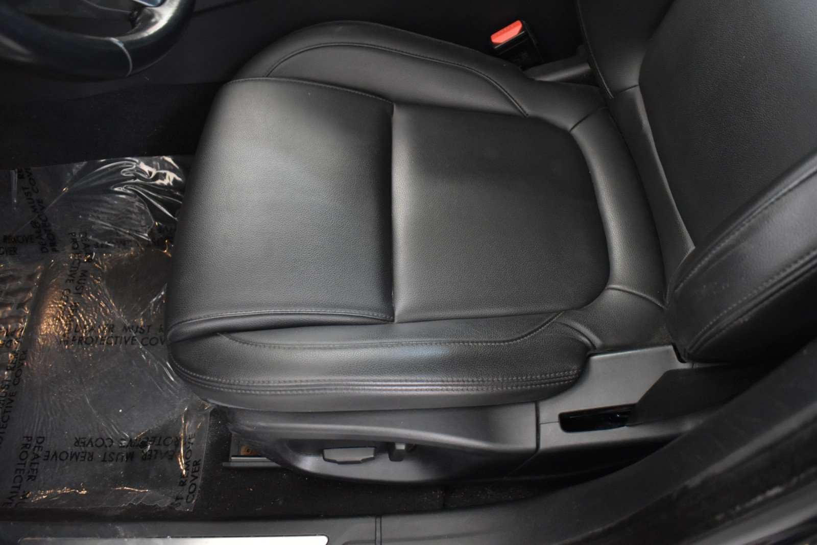 Used 2018 Jaguar XF AWD image 25