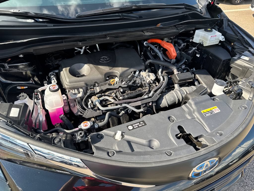 Used 2025 Toyota Sienna LE AWD/4WD image 47