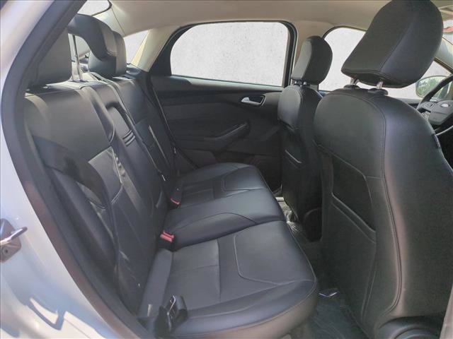 Used 2015 Ford Focus SE w/ Equipment Group 201A FWD image 18