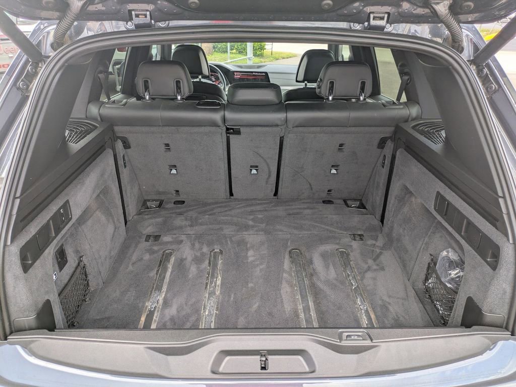 Used 2019 BMW X5 xDrive50i w/ Parking Assistance Package image 13