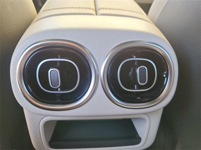 Used 2024 Mercedes-Benz GLC 300 4MATIC image 20