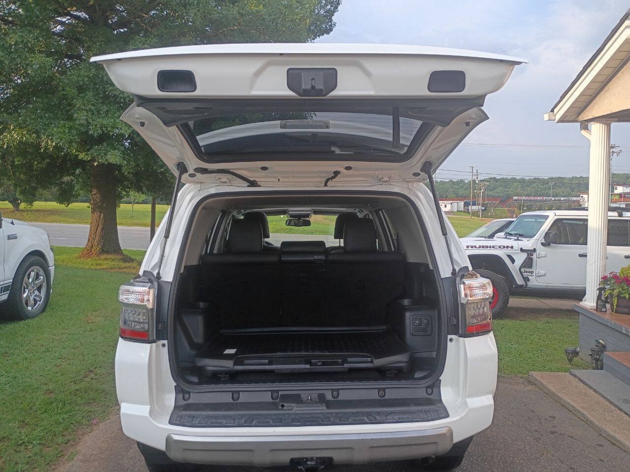 Used 2015 Toyota 4Runner Trail Premium AWD/4WD image 23