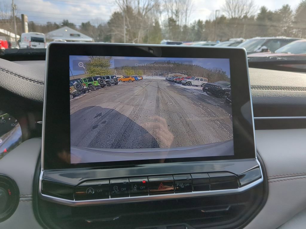 New 2026 Jeep Compass Limited image 18