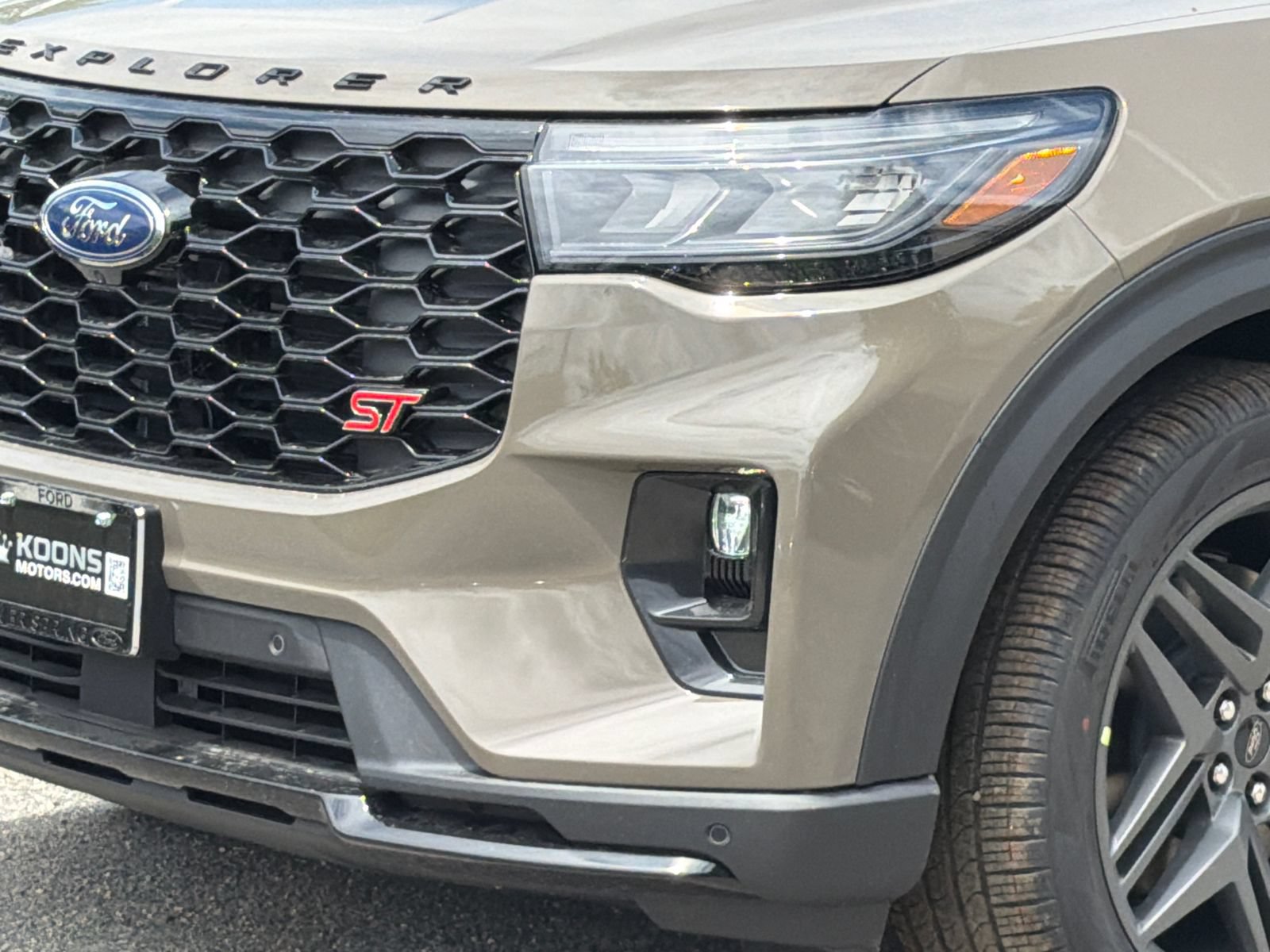 New 2026 Ford Explorer ST AWD/4WD image 2