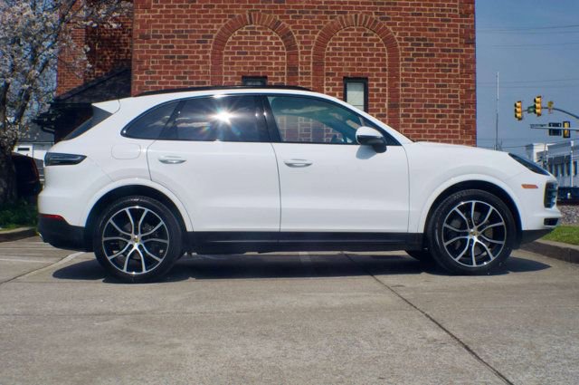 Used 2021 Porsche Cayenne S AWD/4WD image 4