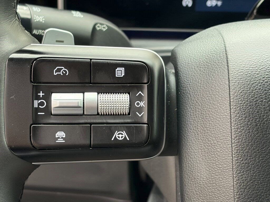 Used 2024 Hyundai Santa Fe Limited image 22