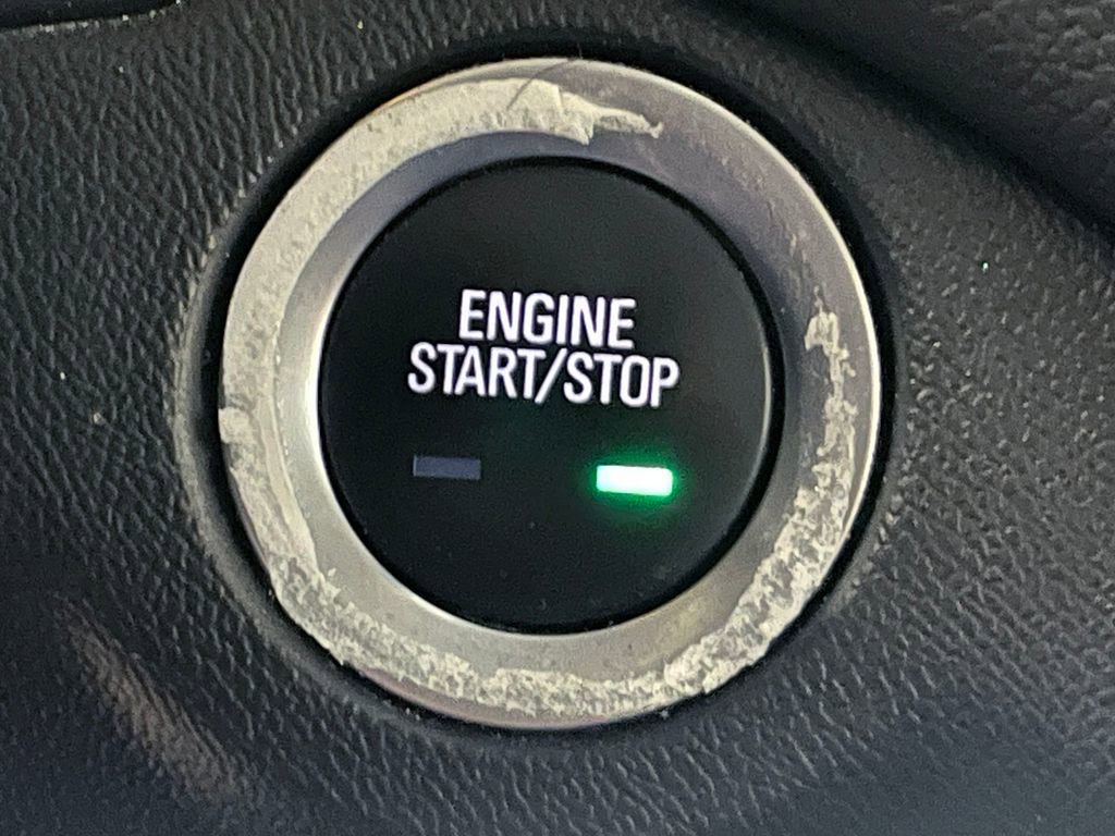 Used 2021 Chevrolet Equinox LT image 30