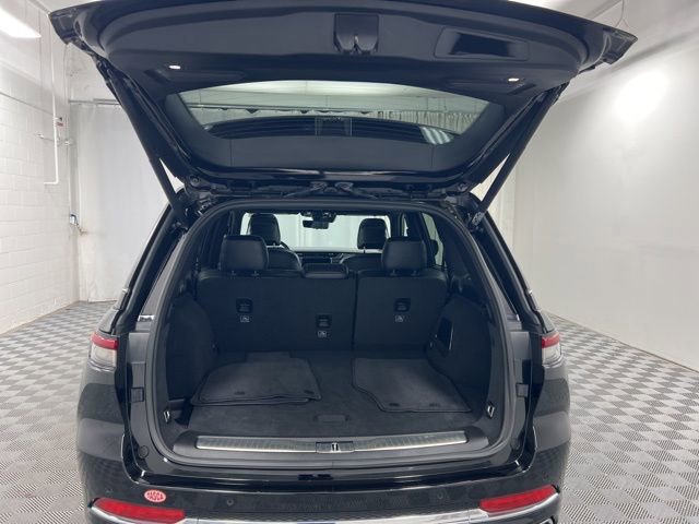 Used 2022 Jeep Grand Cherokee Overland w/ Adv Protech Group III image 8