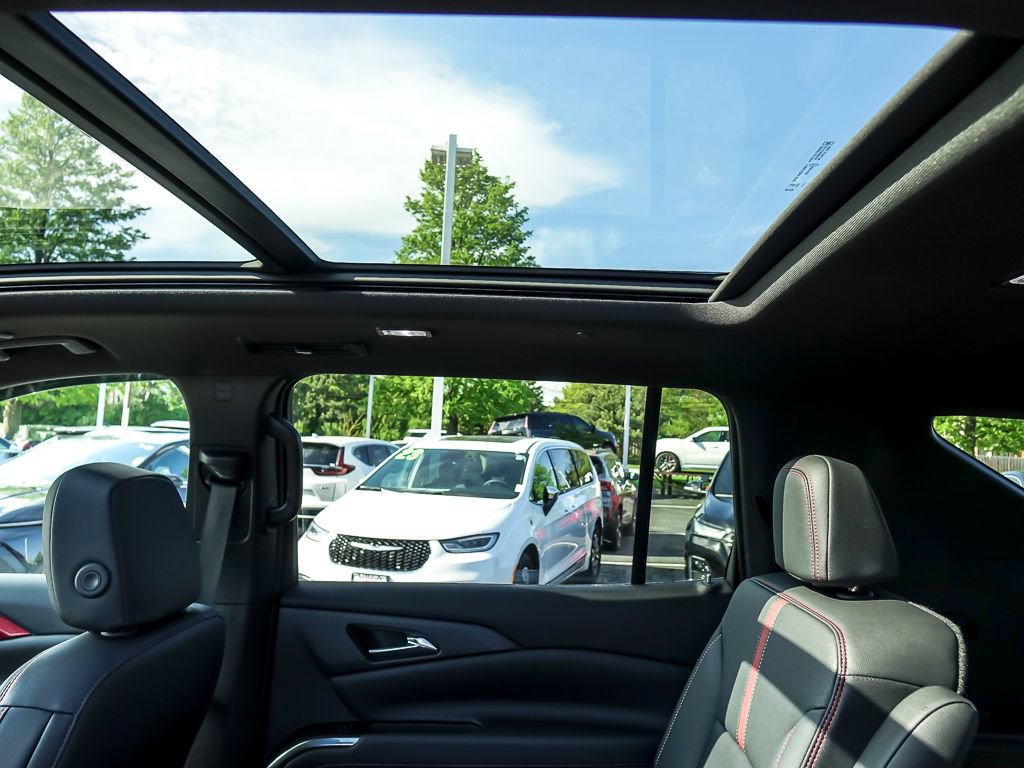 Used 2024 Chevrolet Traverse RS w/ LPO, Floor Liner Package AWD/4WD image 15