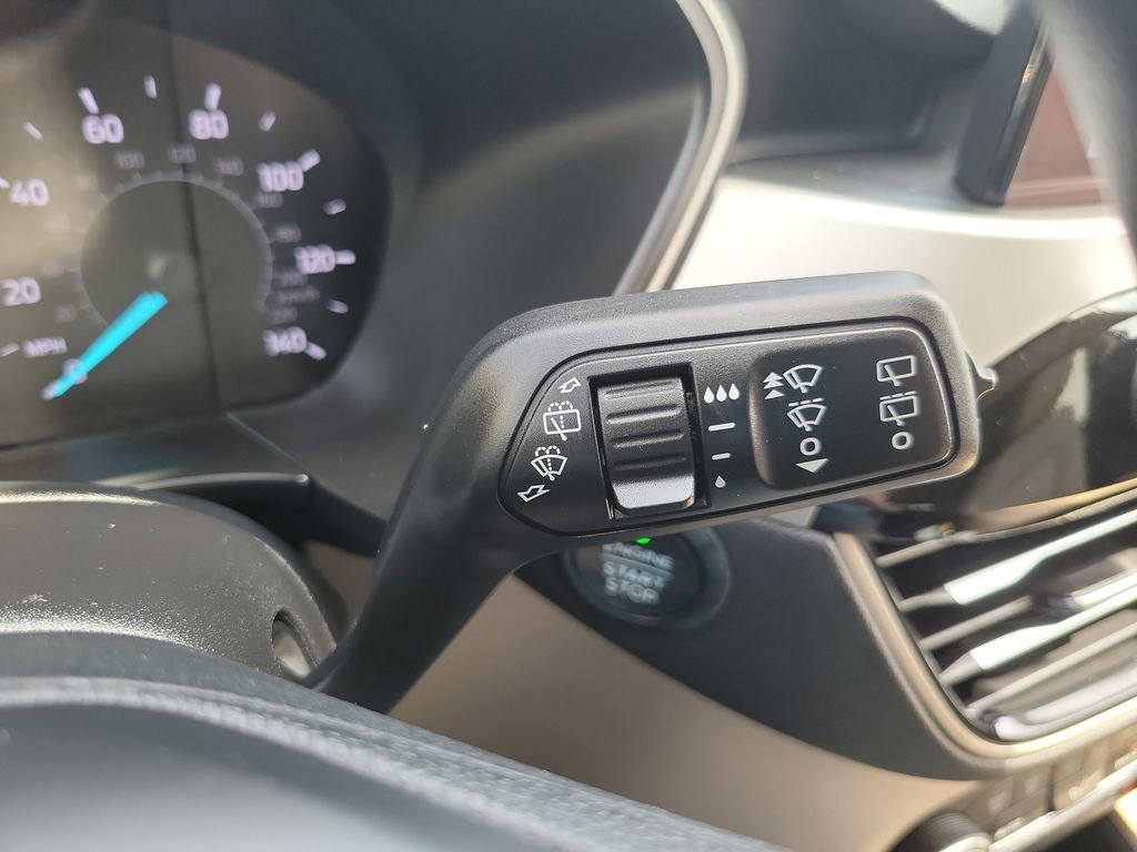 Used 2020 Ford Escape SE FWD image 17