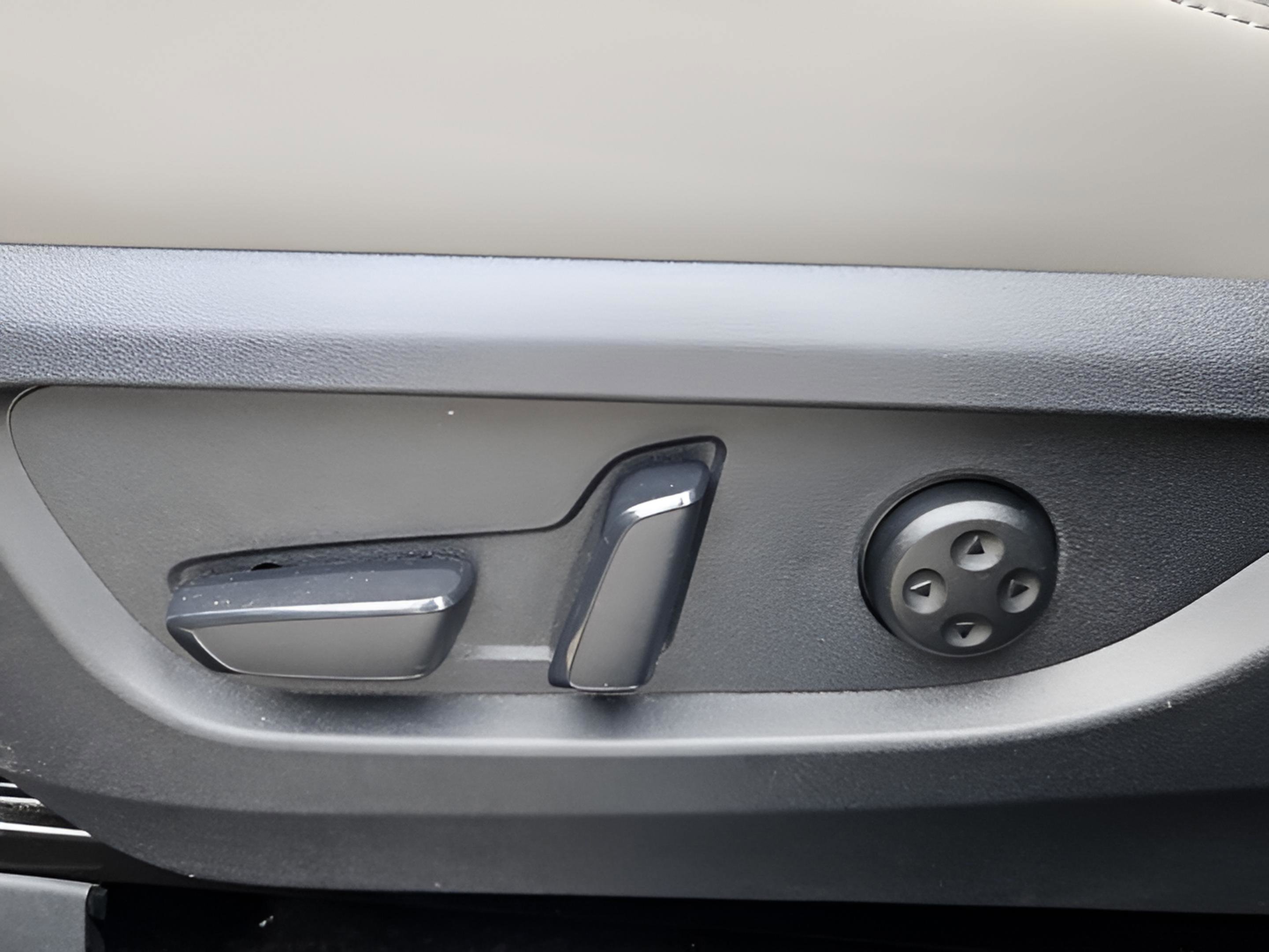 Certified 2025 INFINITI QX50 Luxe image 11