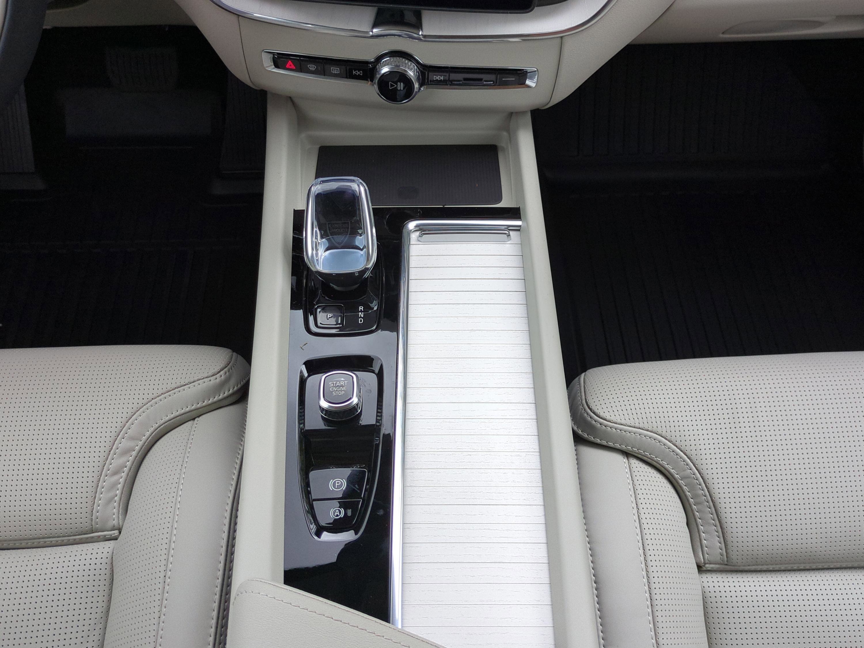 New 2026 Volvo XC60 B5 Ultra w/ Protection Package Premier image 14