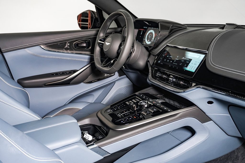 Used 2025 Aston Martin DBX 707 image 16