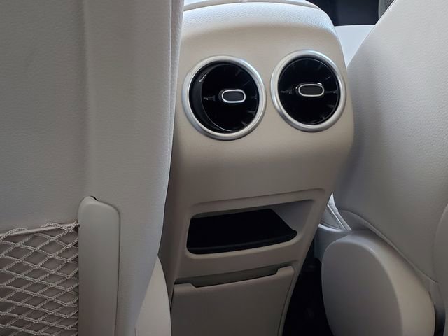 Used 2023 Mercedes-Benz GLB 250 4MATIC image 29