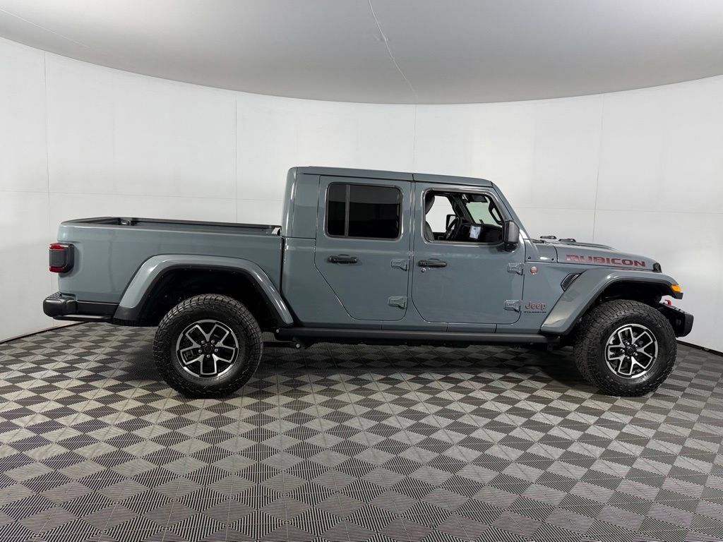 Used 2025 Jeep Gladiator Rubicon AWD/4WD image 5